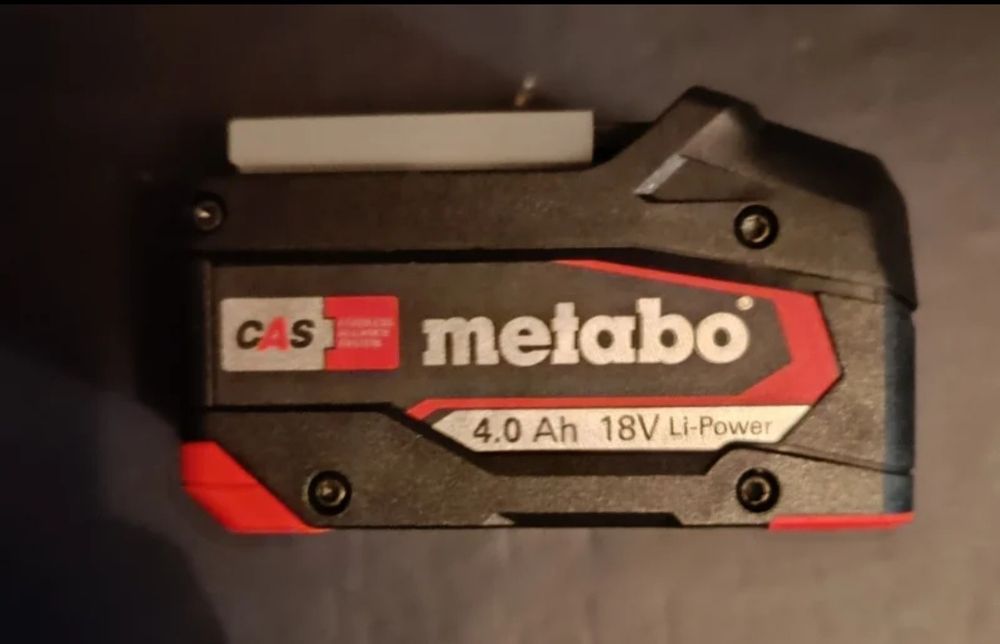 Rebarbadora Metabo W 18 7-125 + Bateria 4Ah