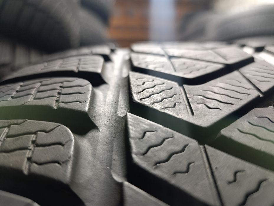 275/35 R21 Pirelli Sottozero 3 R01 (Зимові шини бу) Склад-Київ