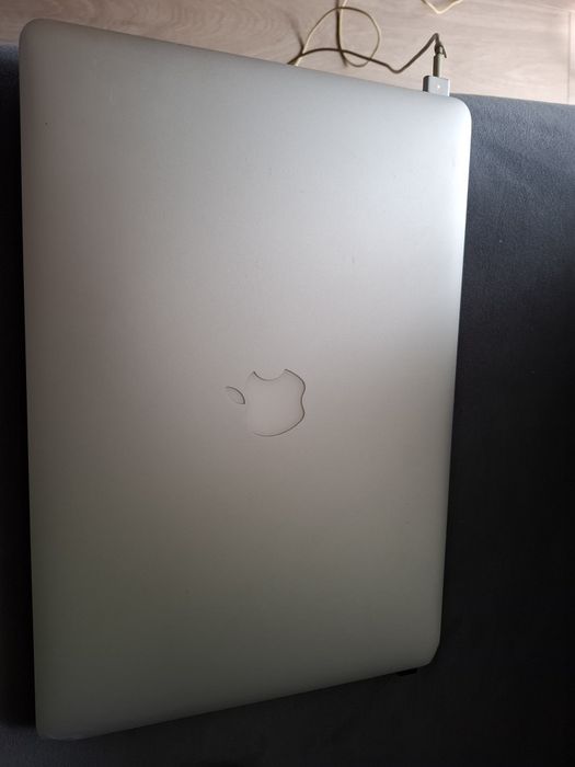 MacBook pro 2014 (wybrzuszona bateria)