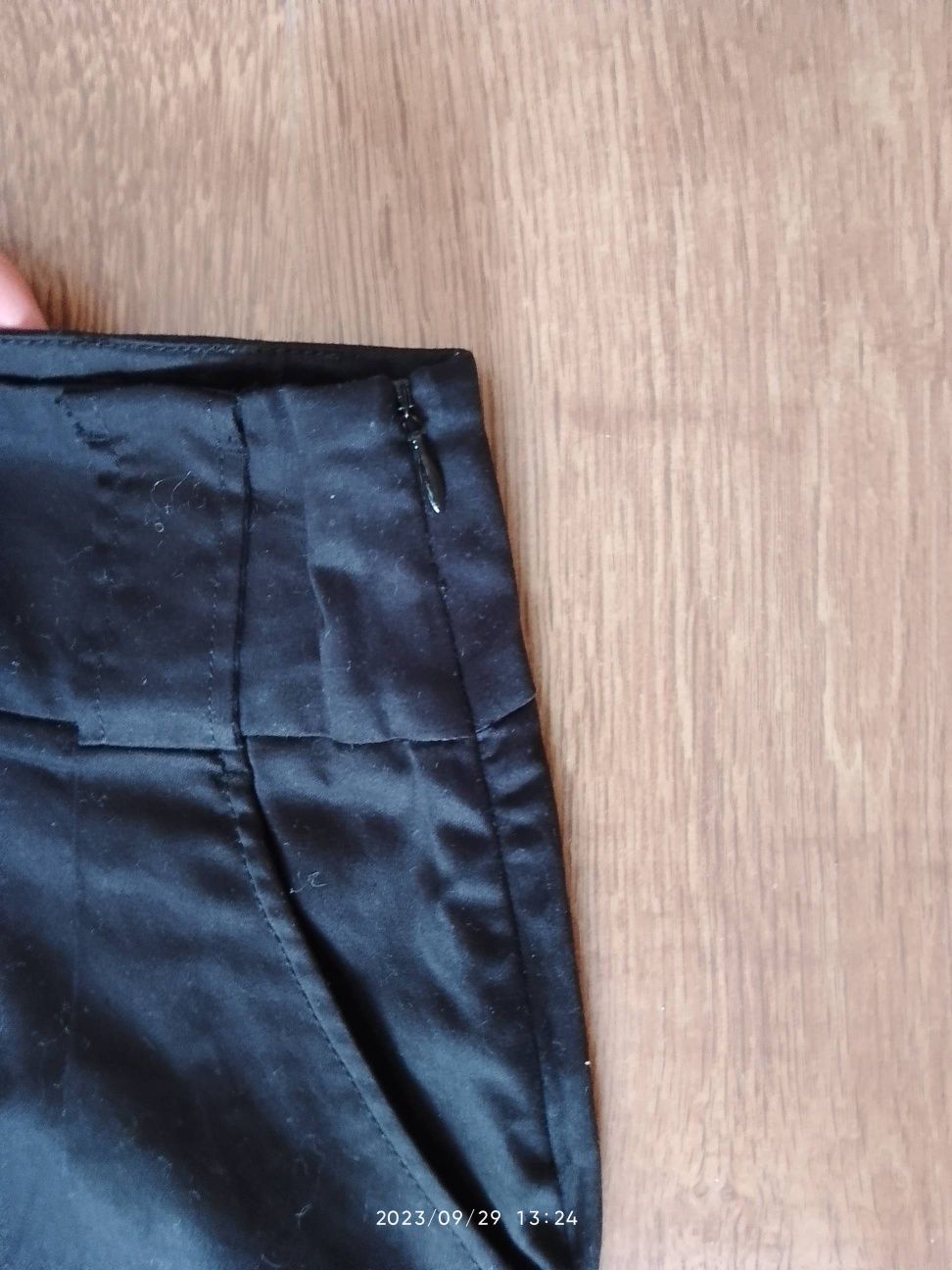 Czarna spódnica Reserved szerokość w pasie 35