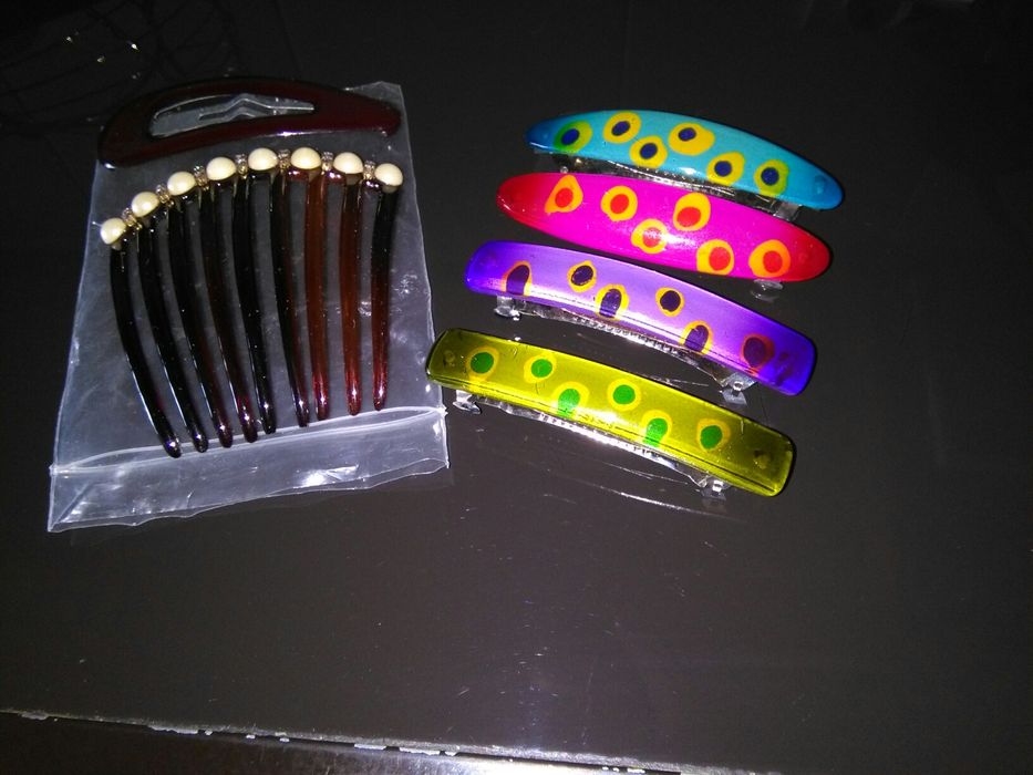 Ganchos com Glitter Roxo,preto,azul ePérolas,banana cabelo prateada.