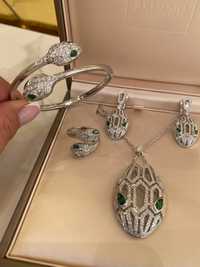 Komplet biżuterii pierścionek i bransoletka z diamentami Węże