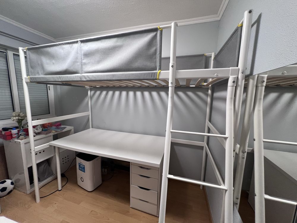 Cama alta de solteiro