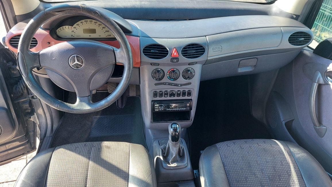 Mercedes-Benz A160