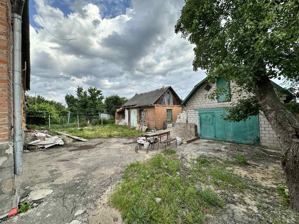 Продам чистовий будинок, старе місто, з плиткою