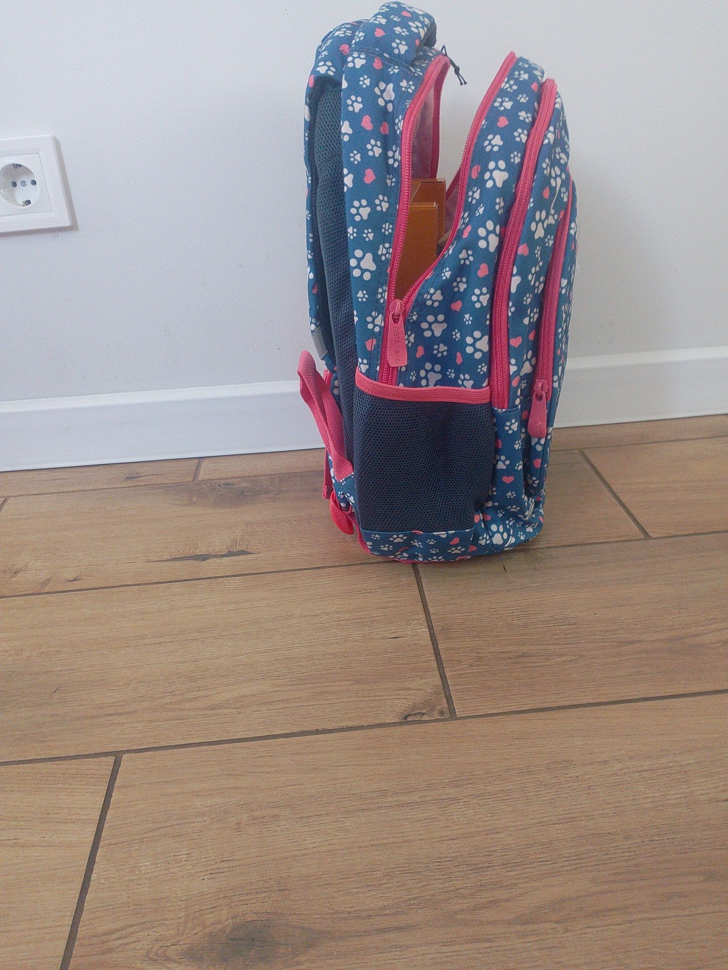 Шкільний рюкзак Astrabag AB330 "Cute Puppy"