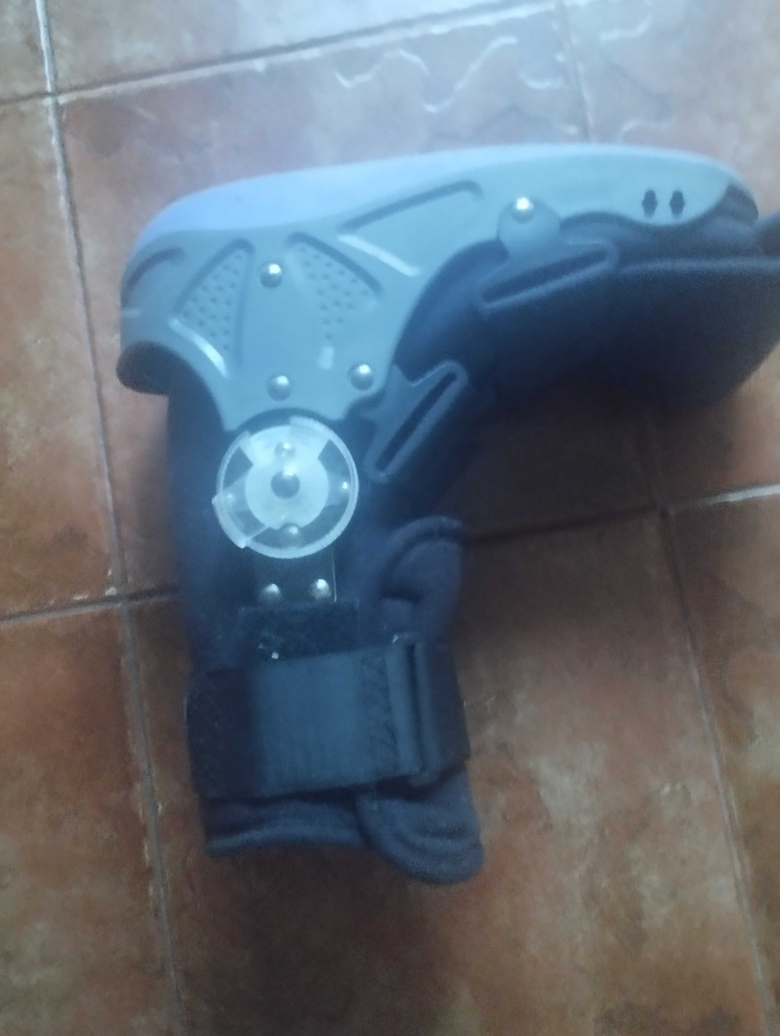 Vendo bota medica nova