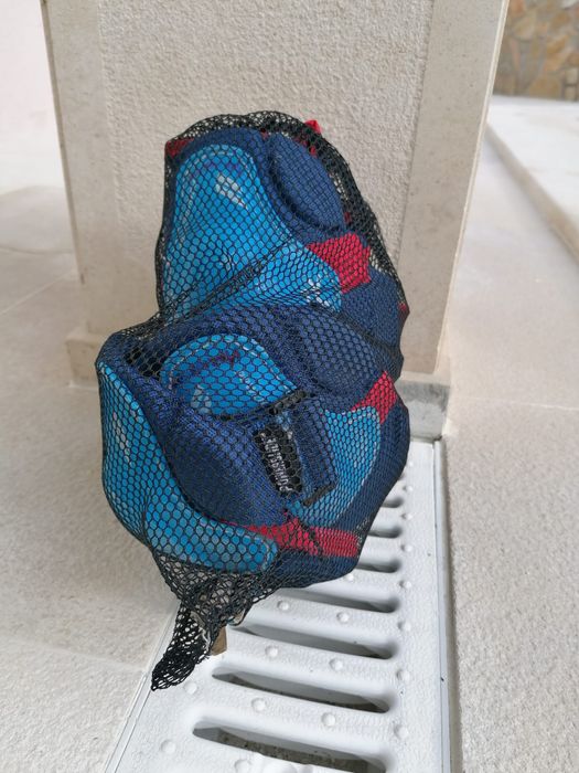 Patins em linha tamanho 30-31 com capacete e proteções incluidas