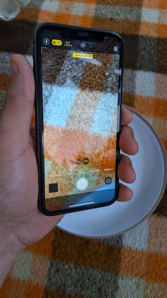 Продам Айфон 11 128гб  навушники AirPods