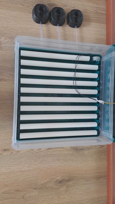 Інкубатор для яєць автоматичний 70-G 220/12 з овоскопом