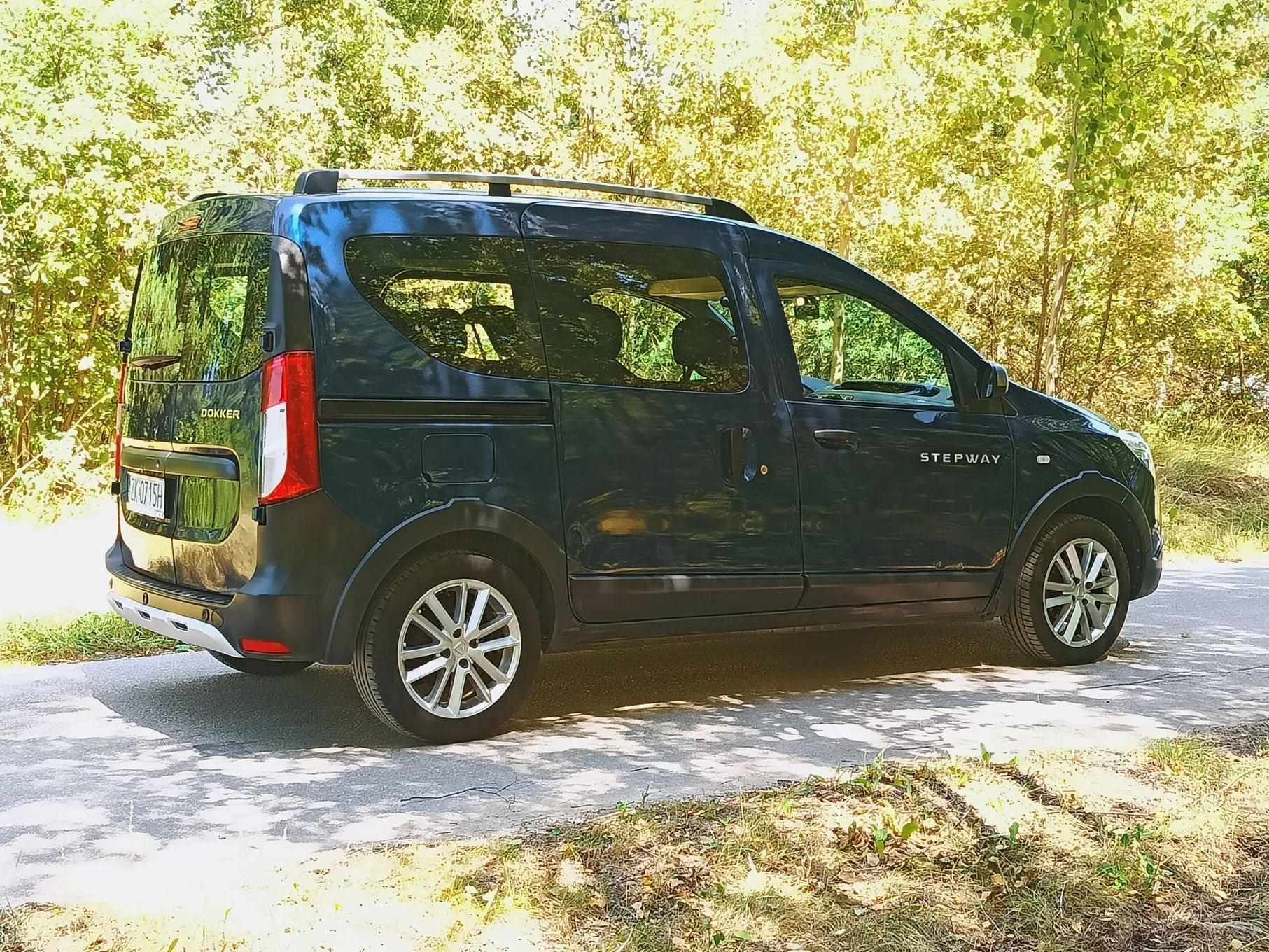 Dacia Dokker 1.6 sce niski przebieg czysty zadbany fv vat23%