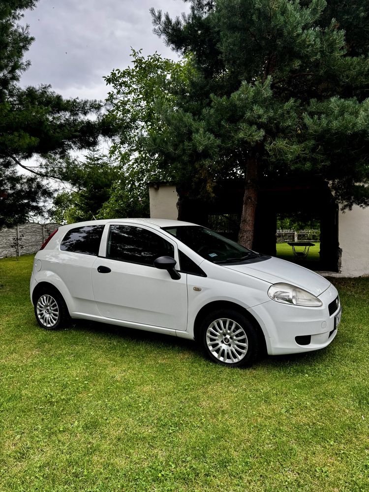 Fiat Grande Punto 1.4 lpg 2013 klima polski salon 23%Vatu.