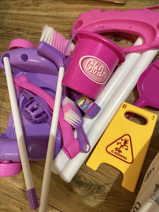 Набір мамина помічниця як новий можна на подарунок для прибирання дітя