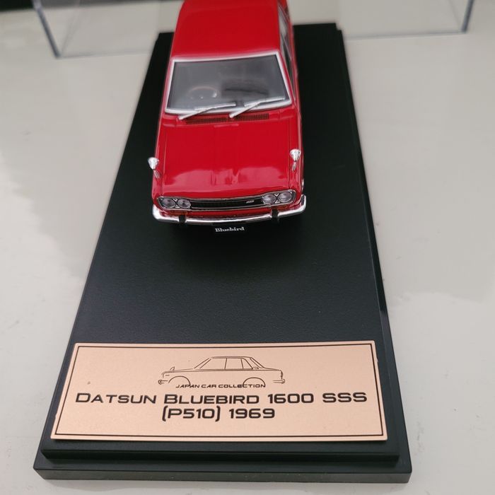 Carro miniatura Datsun
