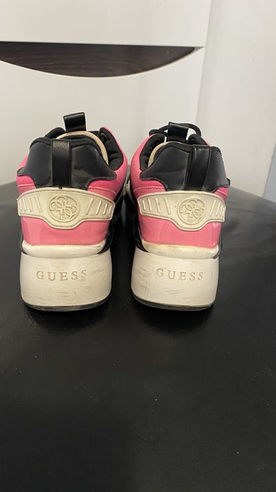 Buty damskie Guess róz, limonka rozmiar 37
