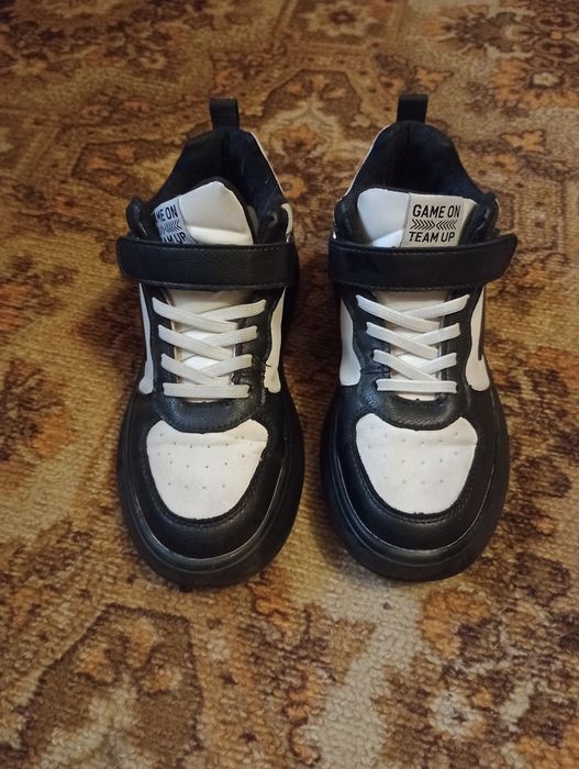 Осінньо- весняні кросівки