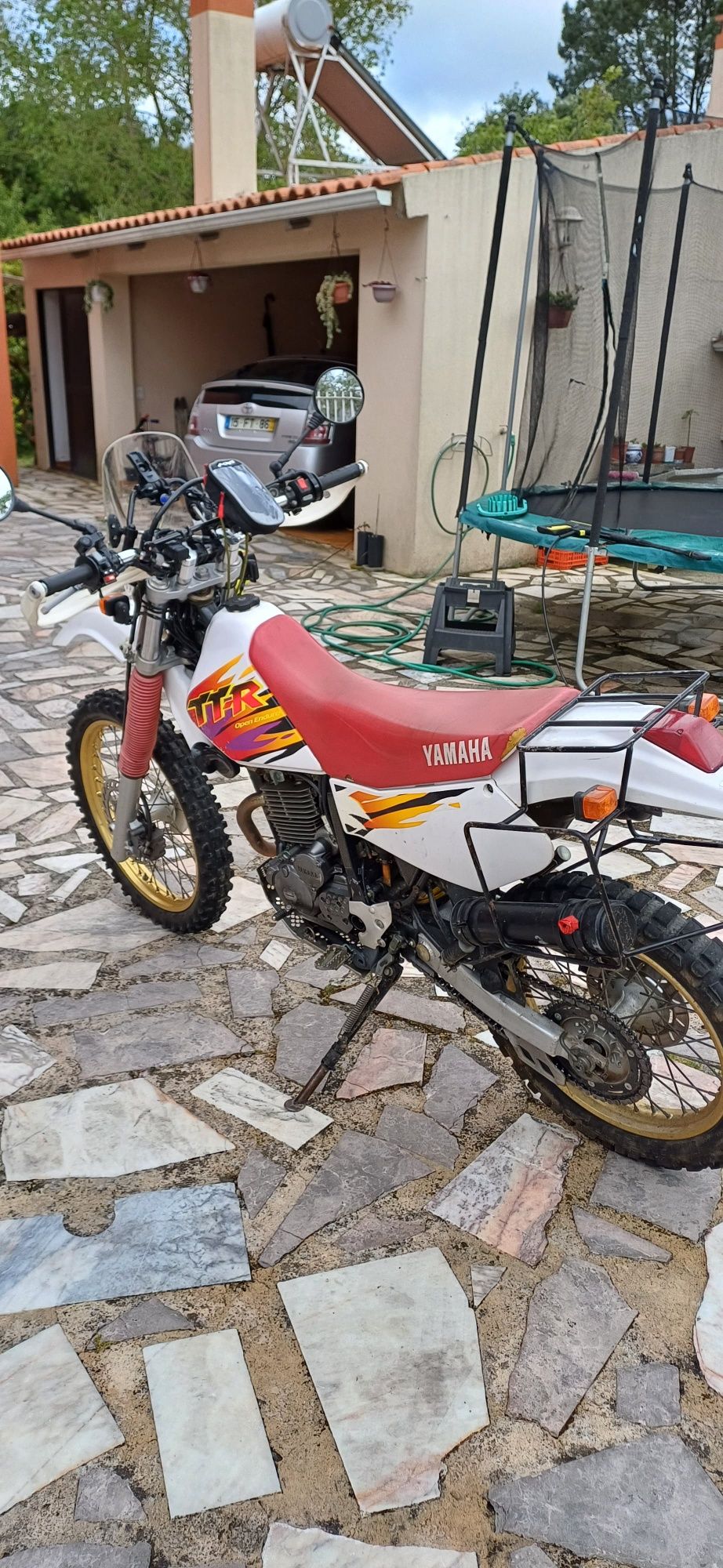 Yamaha TTR250R trail enduro