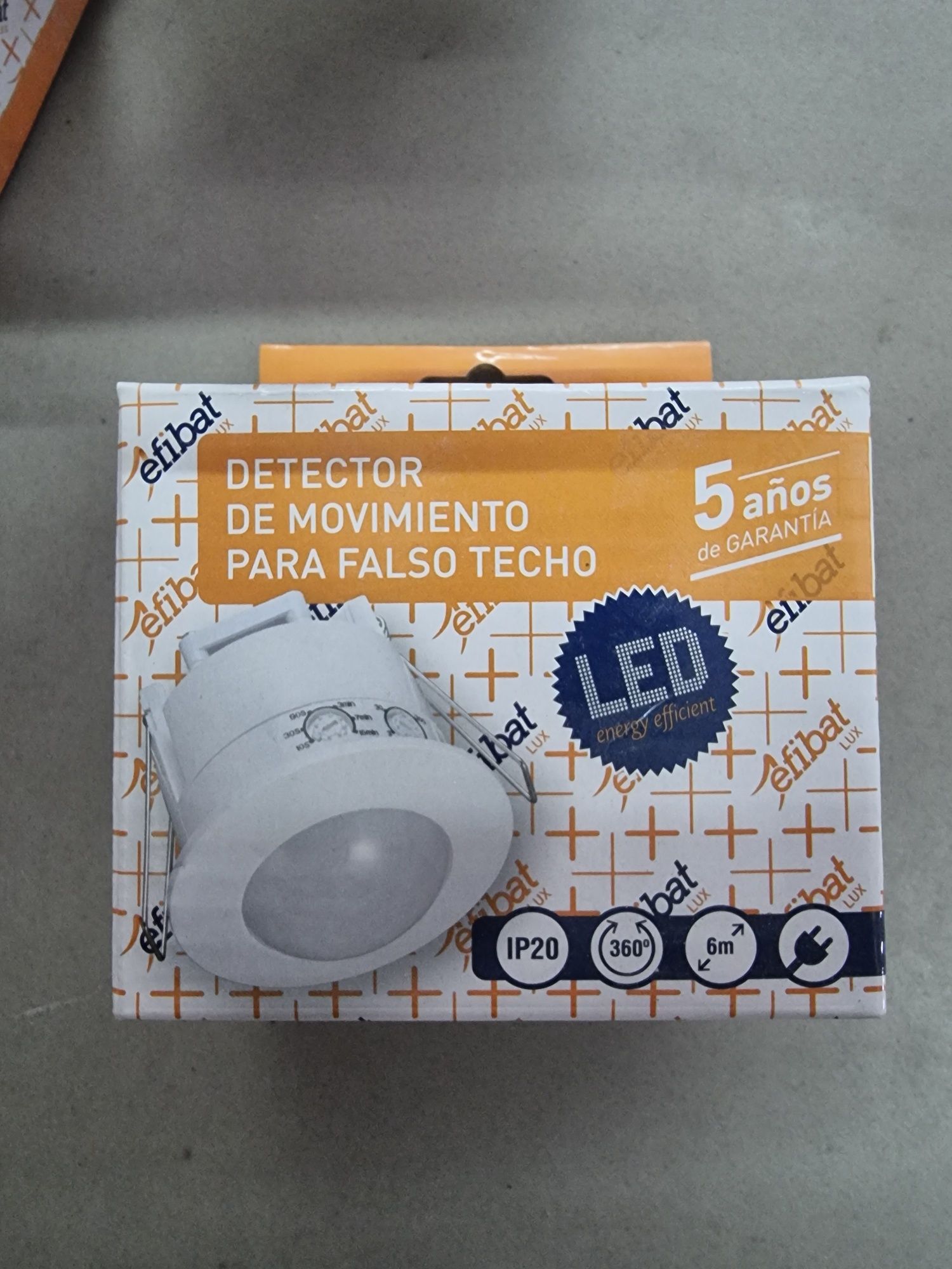 Detetor de movimento teto falso