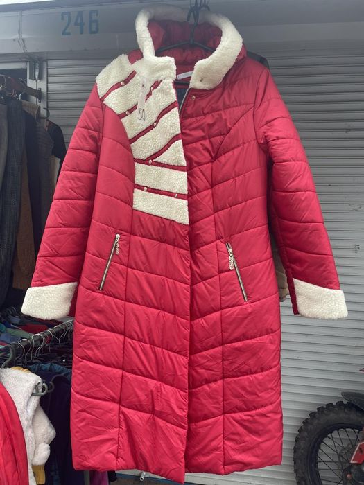 Пальто женское, зимнее, тёплое, новое, размер 50, цена650гр