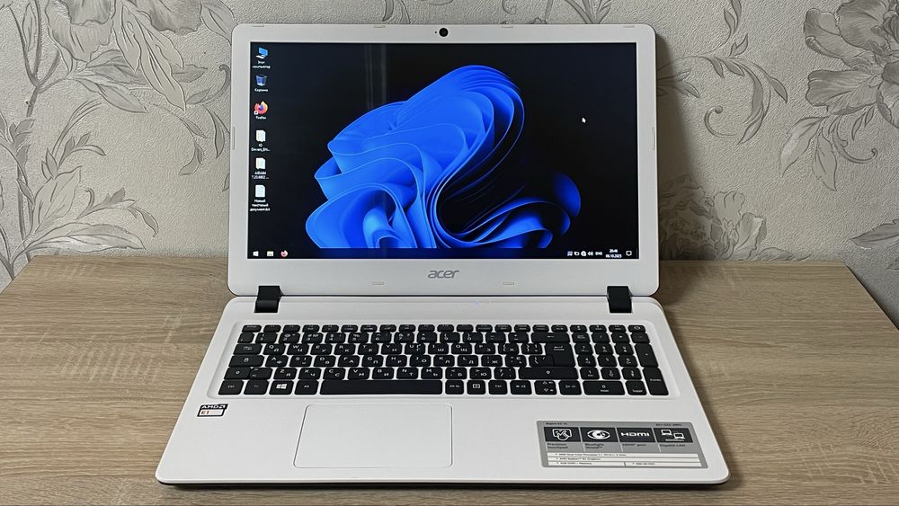Acer Aspire 15 – чудовий стан | SSD | 8GB RAM | WHITE