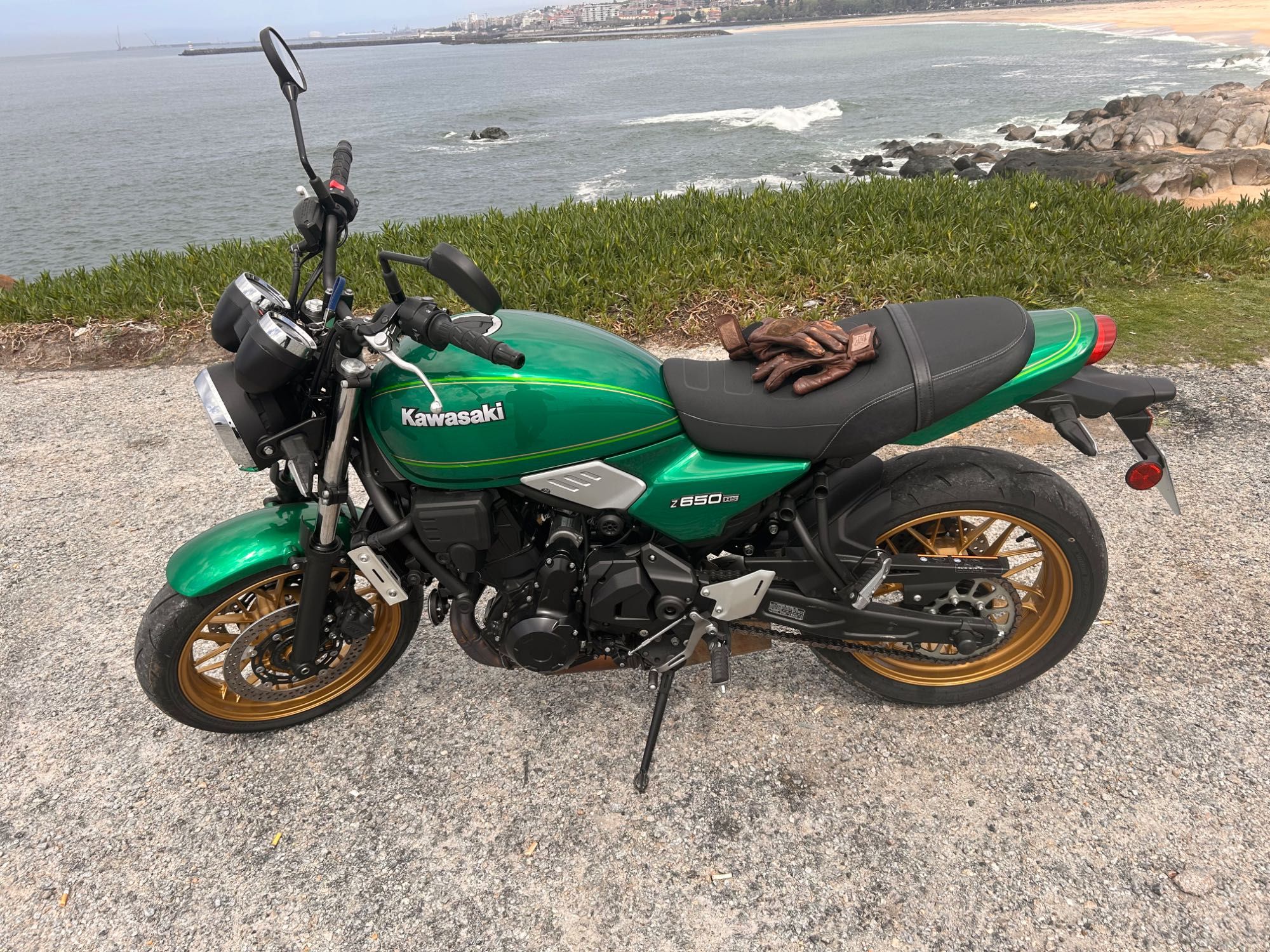 Kawasaki Z650RS €6250