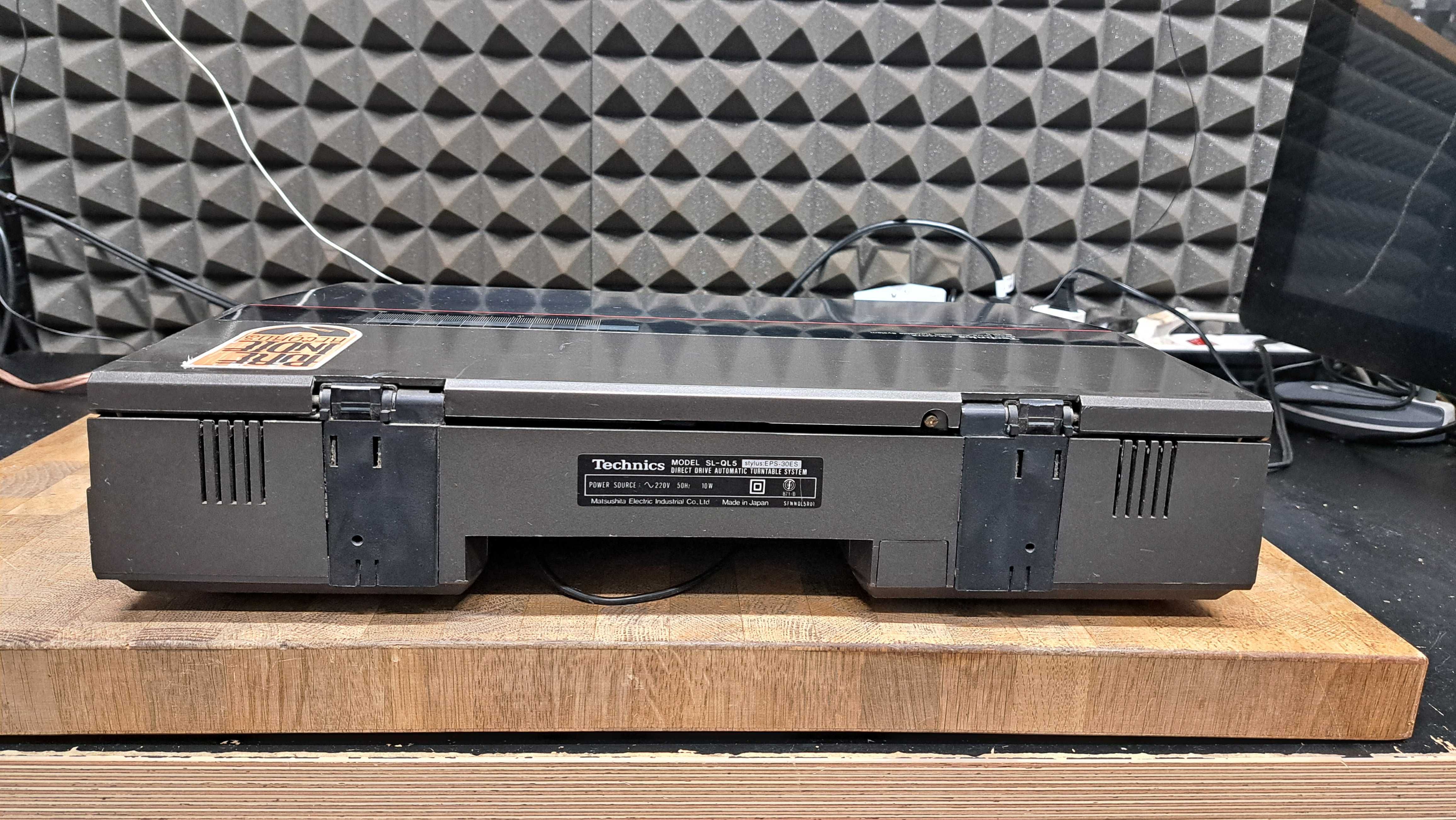 Gramofon Technics SL-QL5
