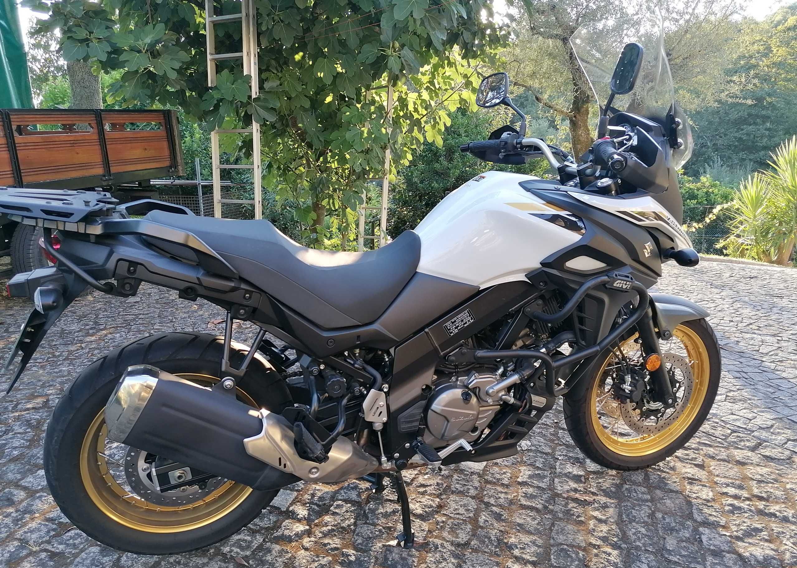 Suzuki V-Strom 650 XT 4600 km