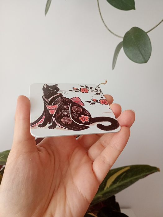 Podkładka pod kubek Czarny kot w kimonie w kwiaty