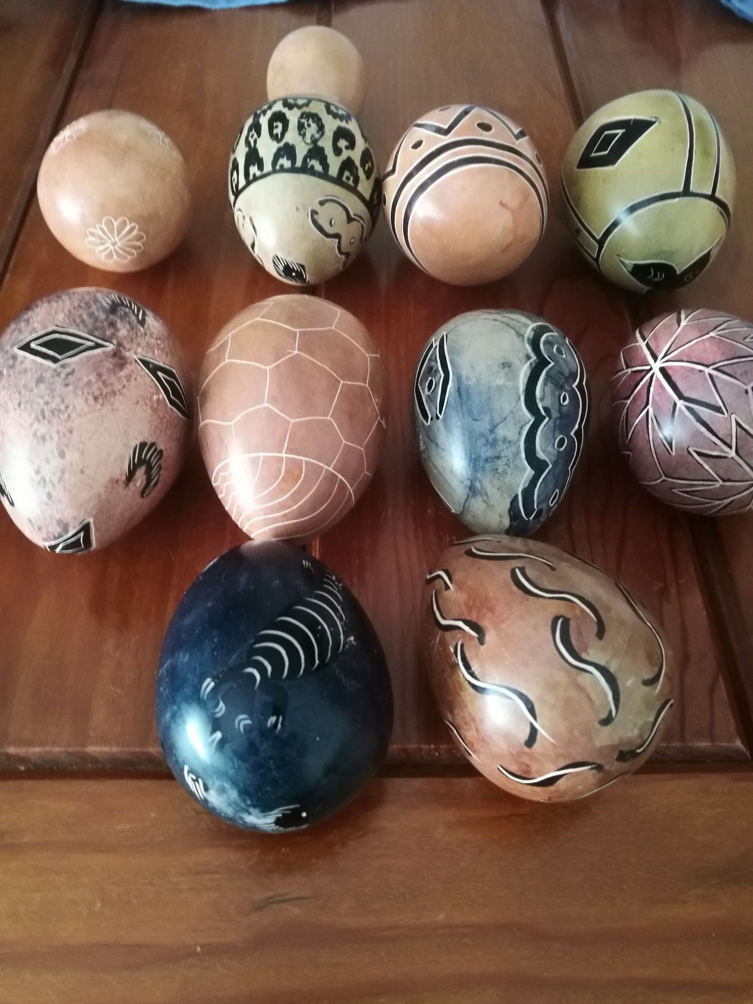 11 ovos de pedra natural