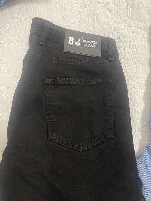 Джинси на підлітка гарноі якості