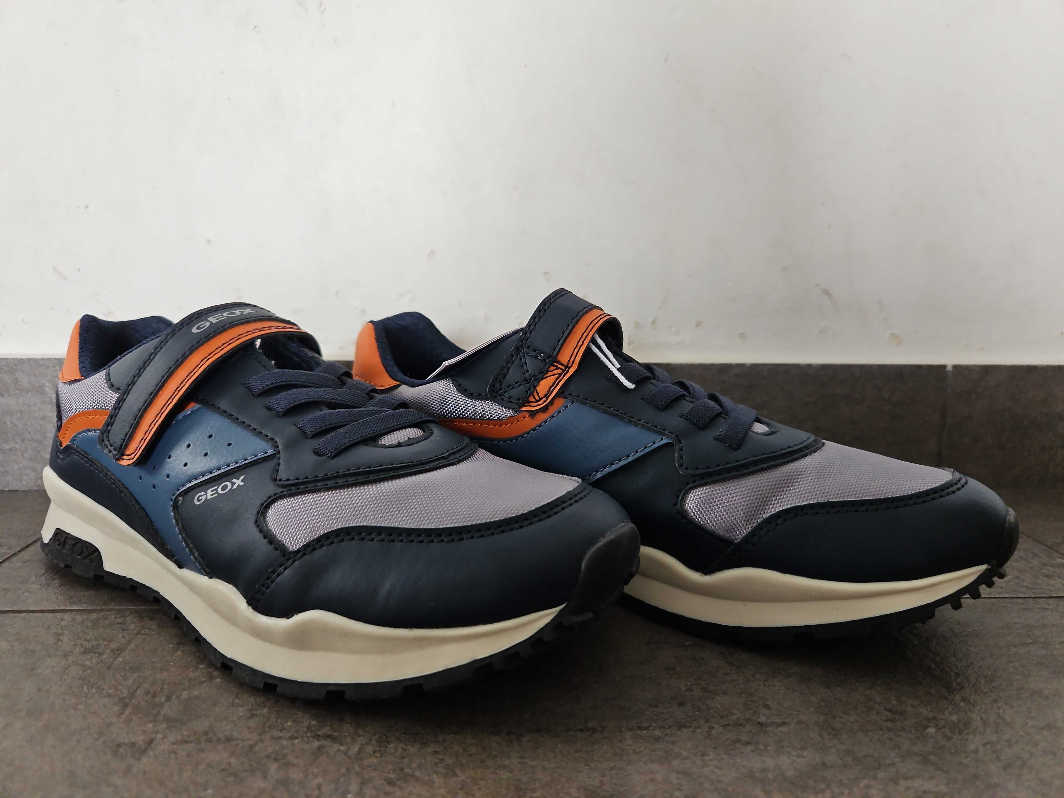 Geox NOWE Pavel 39 sneakersy