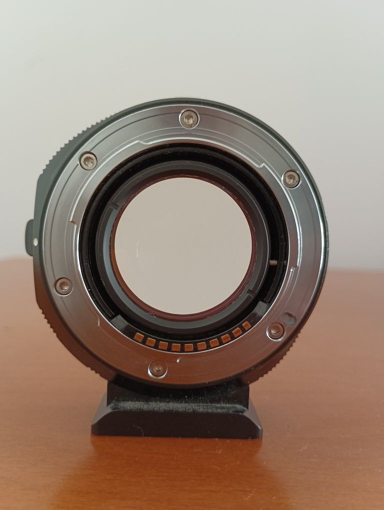 Metabones speed boster ultra ef-e mount