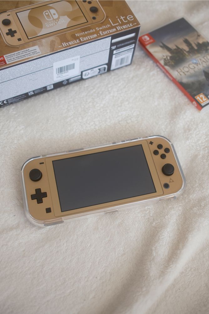 Nintendo Switch Lite Hyrule Edition NOVA com acessorios