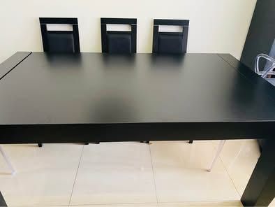 Conjunto de mesa de jantar com seis cadeiras