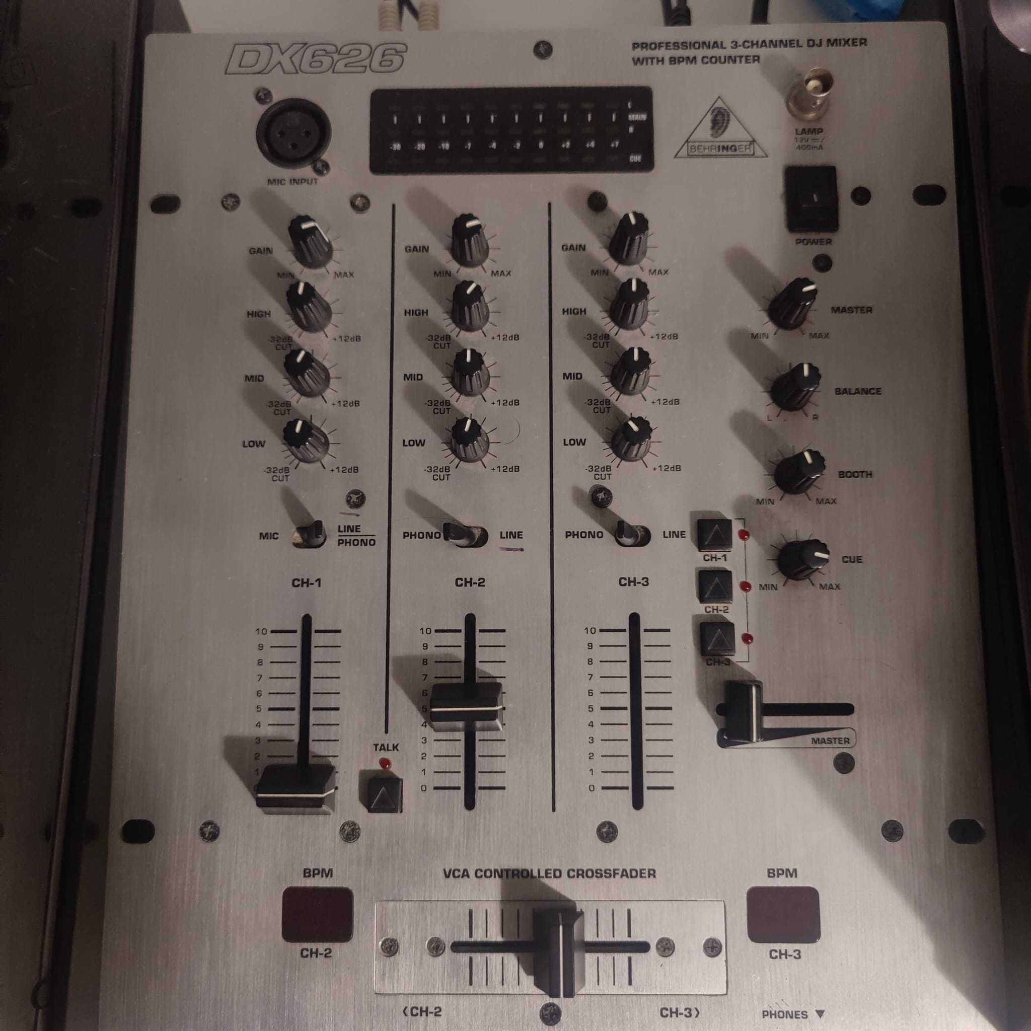 Mesa mistura Behringer DX626