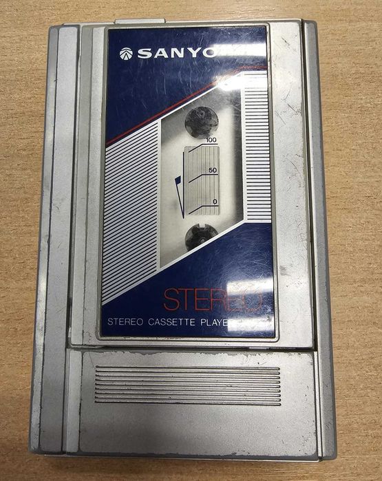 Walkman Sanyo M-G7 z lat 80-tych - sprawny