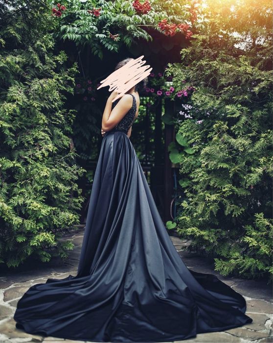 Випускна сукня