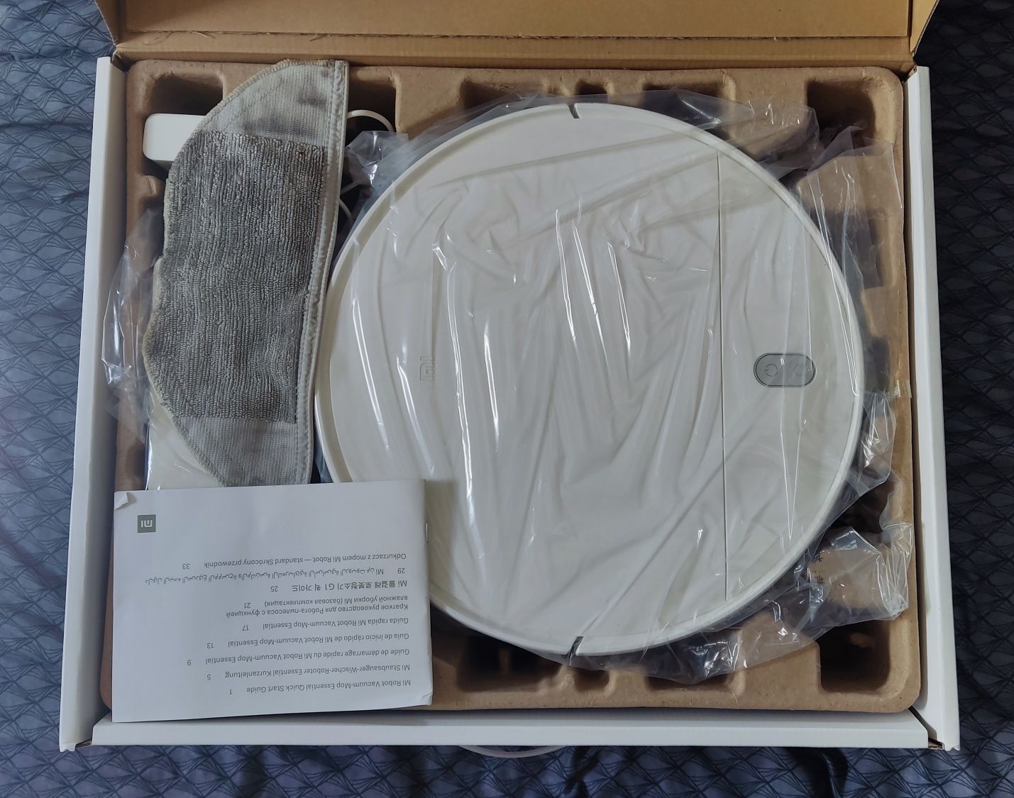 Mi Robot Vacuum-Mop Essential