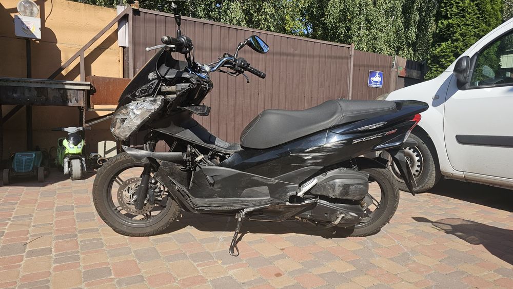 Скутер HONDA PCX 150 2015 (після ДТП)