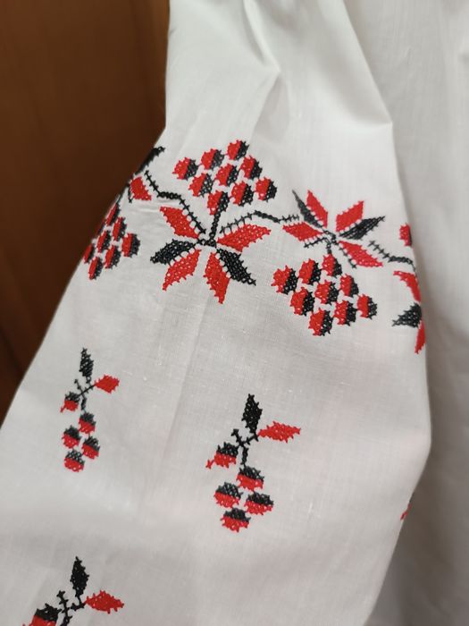 Сорочка вишиванка , ручна робота.