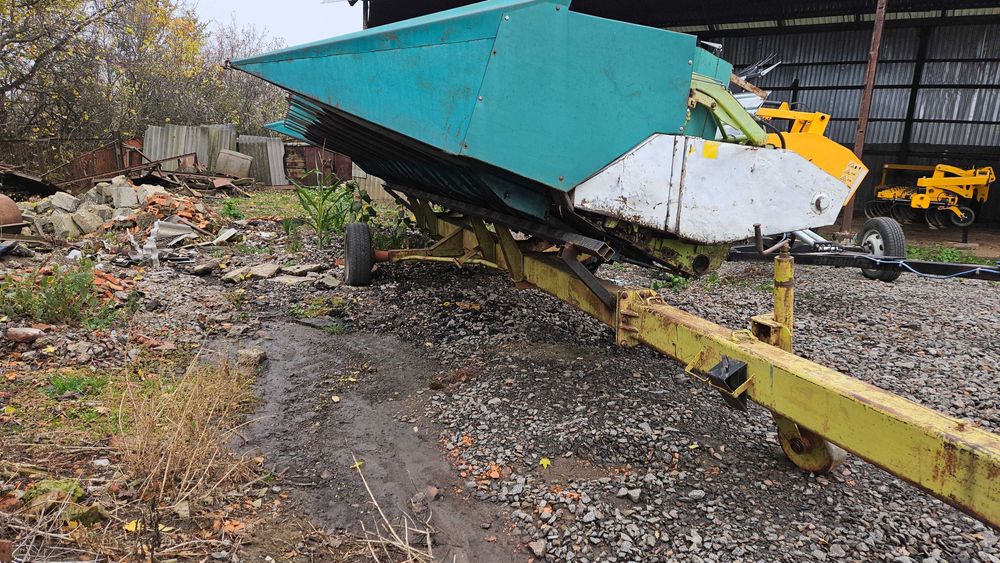 зернозбиральний комбайн CLAAS MEGA 204