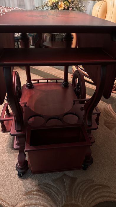 Фуршетний стіл ,стіл розкладний ,журнальний стіл з дерева