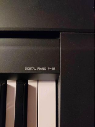 Yamaha P45 Digital Piano/ Suporte Hercules/ Pedal