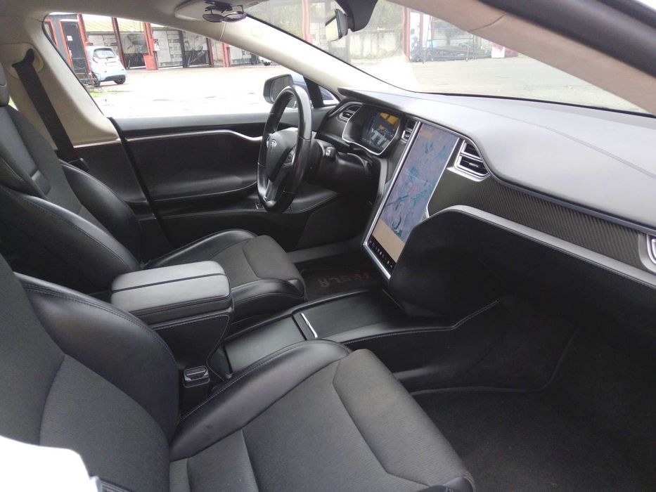 Tesla Model S 75D Dual Motor