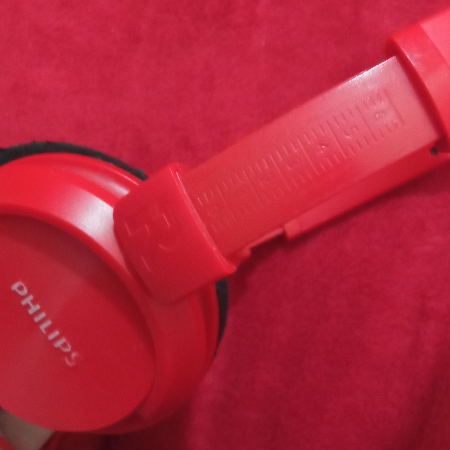 Червоні навушники PHILIPS SHL3060 Red