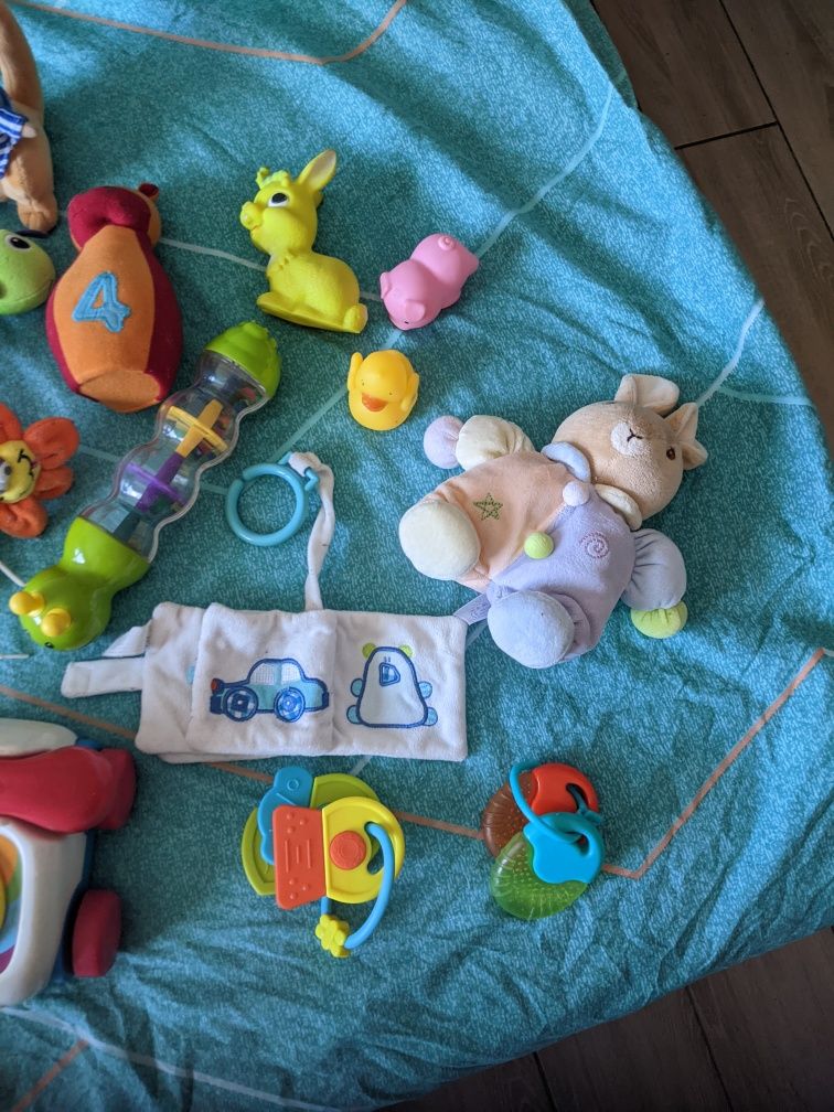 Дитячі іграшки безкоштовно ( читайте оголошення)