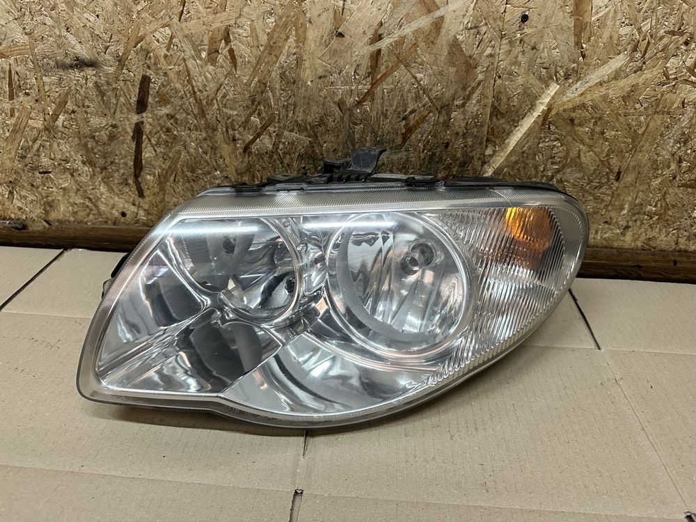 Передня ліва фара Chrysler Voyager IV Крайслер Вояжер 4 2001-2007