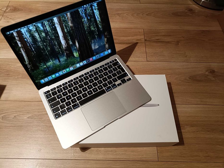 Sprzedam używany MacBook Air M1 2020