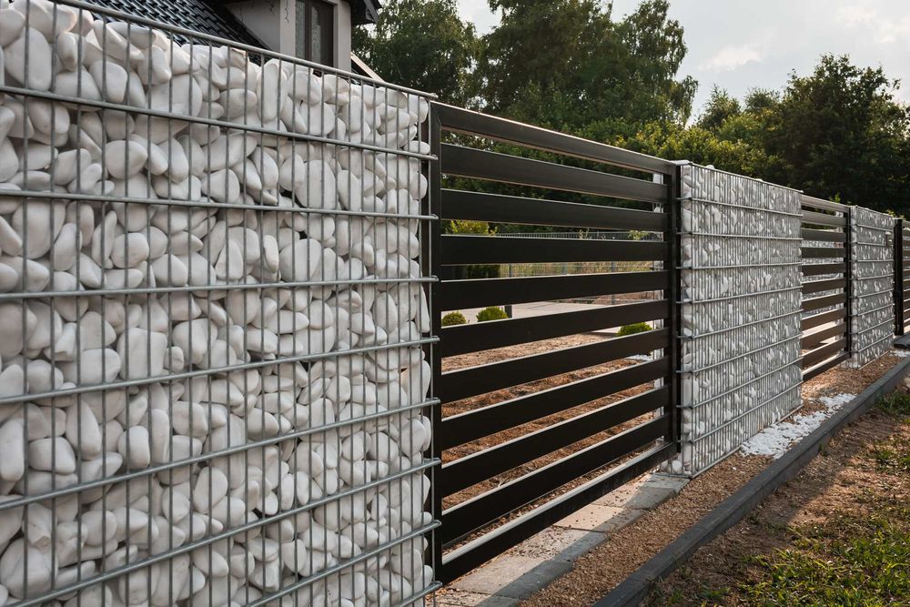 1.	Panel ogrodzeniowy 3d, ocynkowany i malowany proszkowo fi4