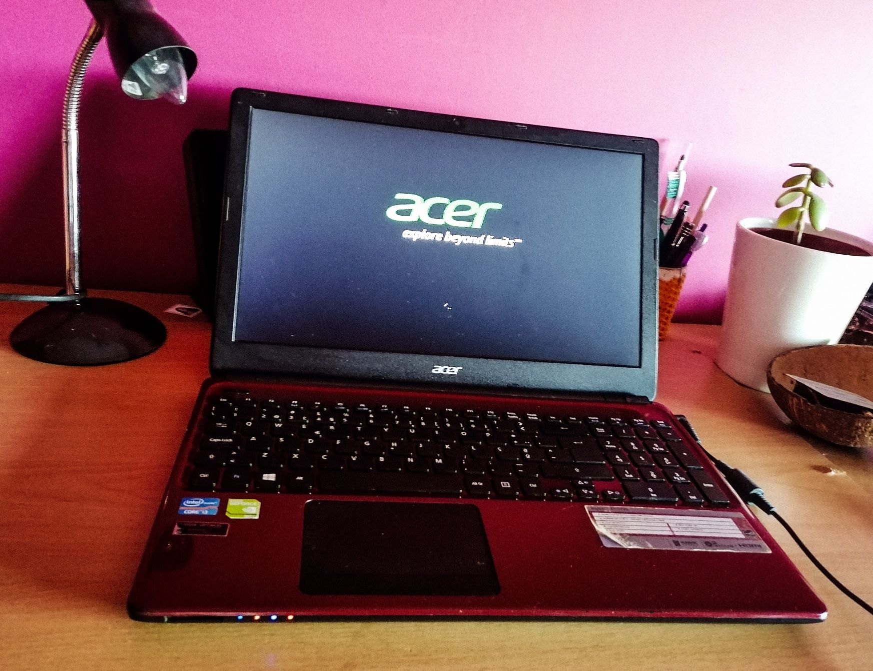 Portátil Acer Aspire E1 570-G